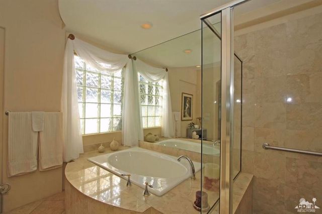 104 Loch Lomond Road, Rancho Mirage, CA 92270
