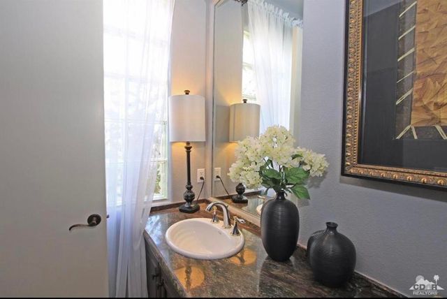 104 Loch Lomond Road, Rancho Mirage, CA 92270