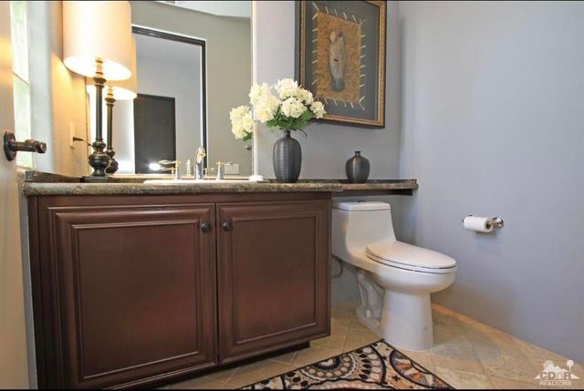104 Loch Lomond Road, Rancho Mirage, CA 92270