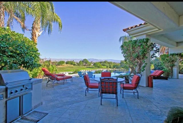 104 Loch Lomond Road, Rancho Mirage, CA 92270