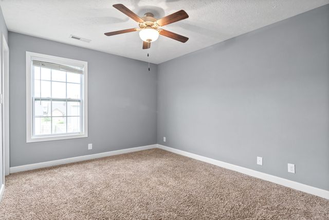 3755 Windmill Dr, Clarksville, TN 37040