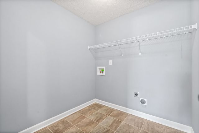 3755 Windmill Dr, Clarksville, TN 37040