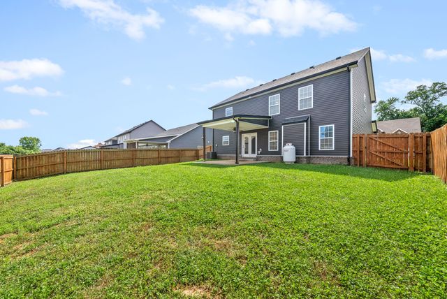 3755 Windmill Dr, Clarksville, TN 37040