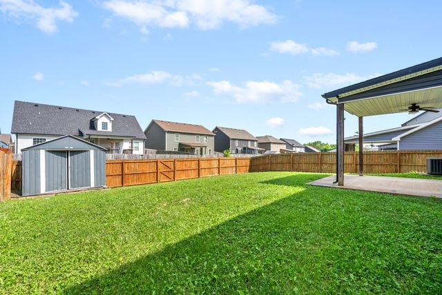 3755 Windmill Dr, Clarksville, TN 37040