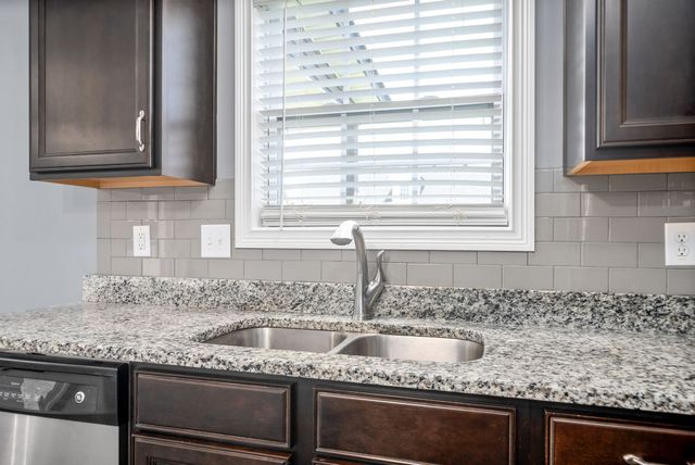 3755 Windmill Dr, Clarksville, TN 37040