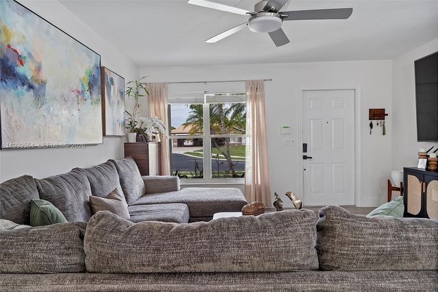1108 Fosters Mill Dr, Boynton Beach, FL 33436