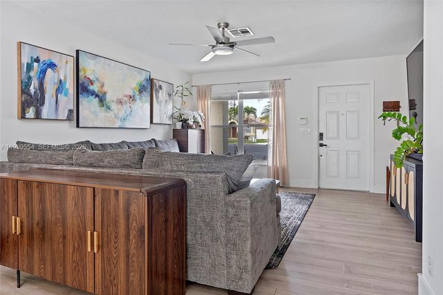 1108 Fosters Mill Dr, Boynton Beach, FL 33436