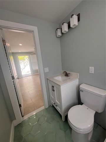 40 82ND AVENUE Unit 3, St Petersburg, FL 33706