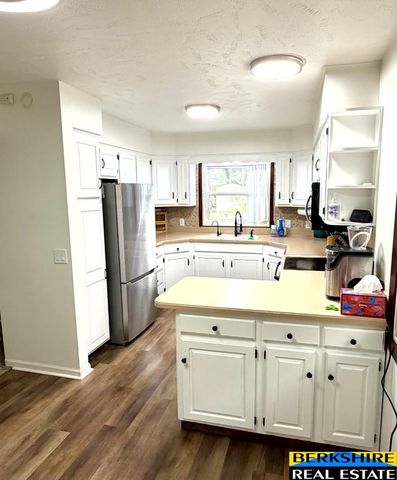 3213 N 97 Street, Omaha, NE 68134