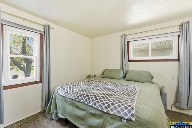 3213 N 97 Street, Omaha, NE 68134