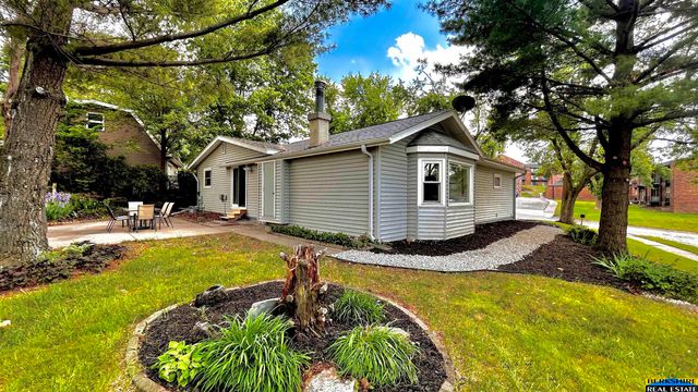 3213 N 97 Street, Omaha, NE 68134