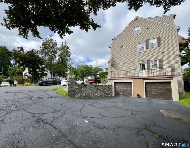 53 Treat Avenue 1, Stamford, CT 06906