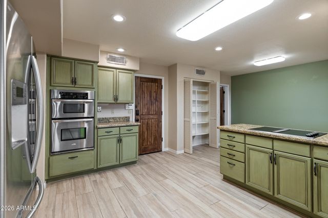 13227 N MIMOSA Drive 105, Fountain Hills, AZ 85268