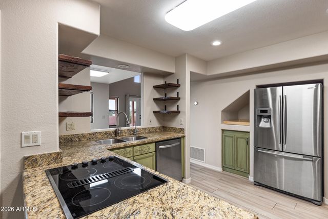 13227 N MIMOSA Drive 105, Fountain Hills, AZ 85268