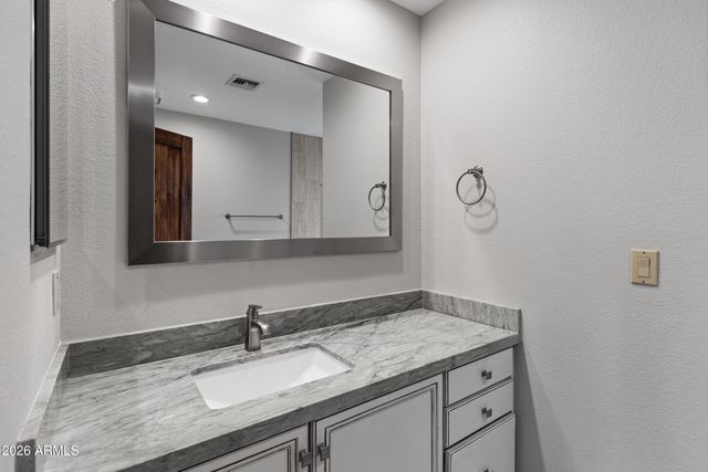 13227 N MIMOSA Drive 105, Fountain Hills, AZ 85268