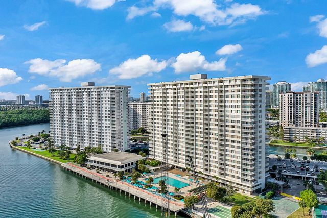300 Bayview Dr 1709, Sunny Isles Beach, FL 33160