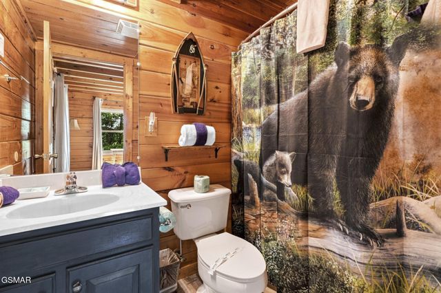 2043 Oakmont Drive, Sevierville, TN 37876