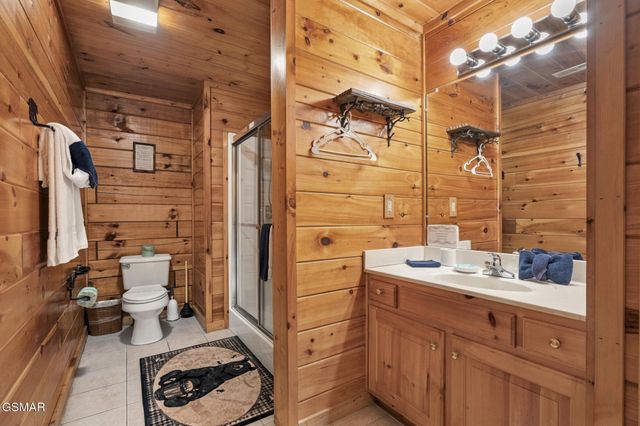 2043 Oakmont Drive, Sevierville, TN 37876