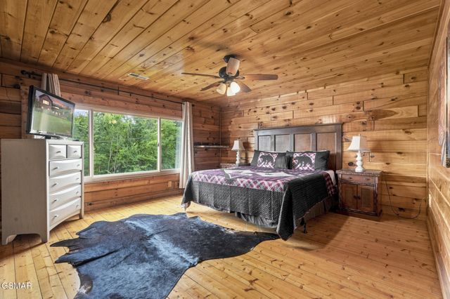 2043 Oakmont Drive, Sevierville, TN 37876
