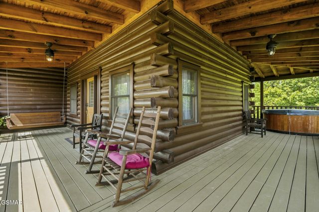 2043 Oakmont Drive, Sevierville, TN 37876