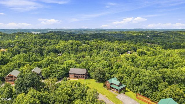 2043 Oakmont Drive, Sevierville, TN 37876