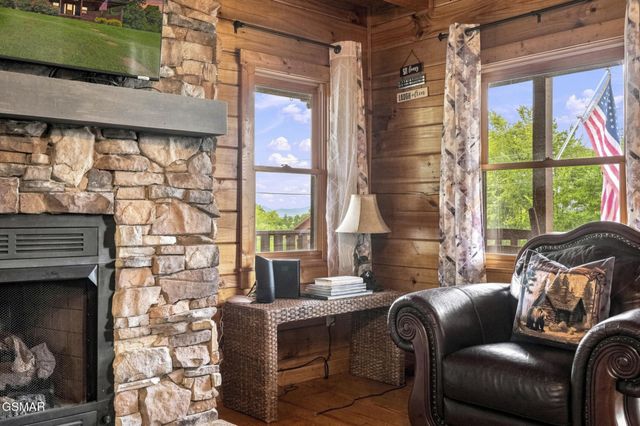2043 Oakmont Drive, Sevierville, TN 37876