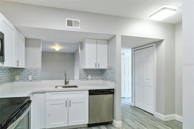 521 VILLA DEL SOL CIRCLE 102, Orlando, FL 32824