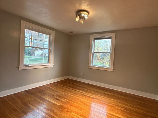 2518 Bethel Church Rd, Bethel Park, PA 15102