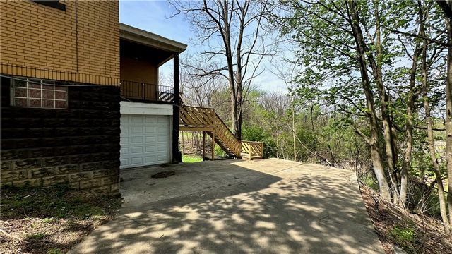 2518 Bethel Church Rd, Bethel Park, PA 15102