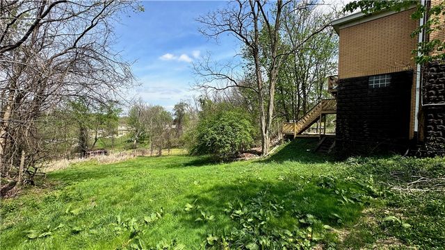 2518 Bethel Church Rd, Bethel Park, PA 15102