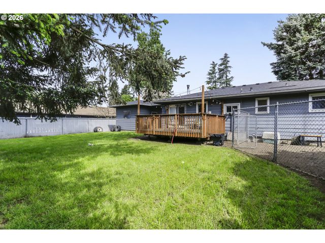 10112 Se CLINTON St, Portland, OR 97266
