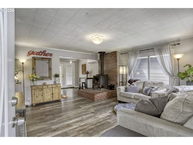 10112 Se CLINTON St, Portland, OR 97266