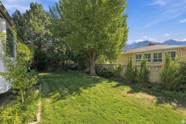 2524 E CAMELBACK RD, Cottonwood Heights, UT 84121