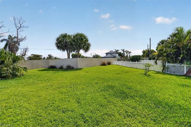 15627 Caloosa Creek CIR, Fort Myers, FL 33908
