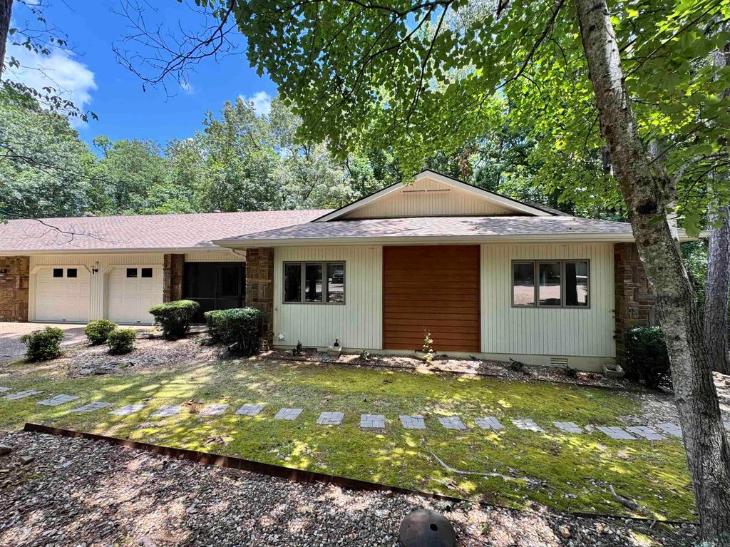 19 Emanuel Drive, Hot Springs Village, AR 71909