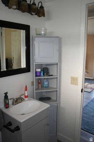 5868 N DRY FORK CANYON RD, Vernal, UT 84078