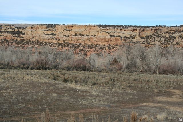 5868 N DRY FORK CANYON RD, Vernal, UT 84078