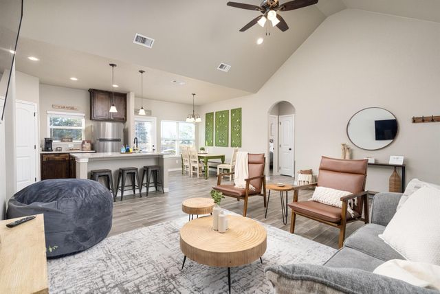 117 Lightning Bolt, Spring Branch, TX 78070