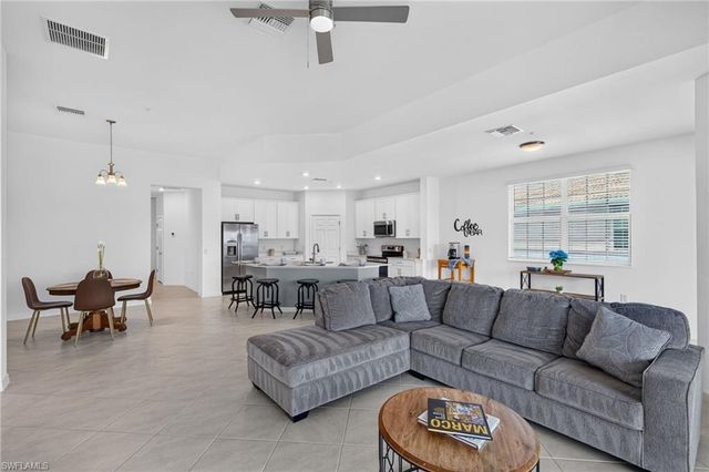 12051 Santaluz DR 201, Fort Myers, FL 33913
