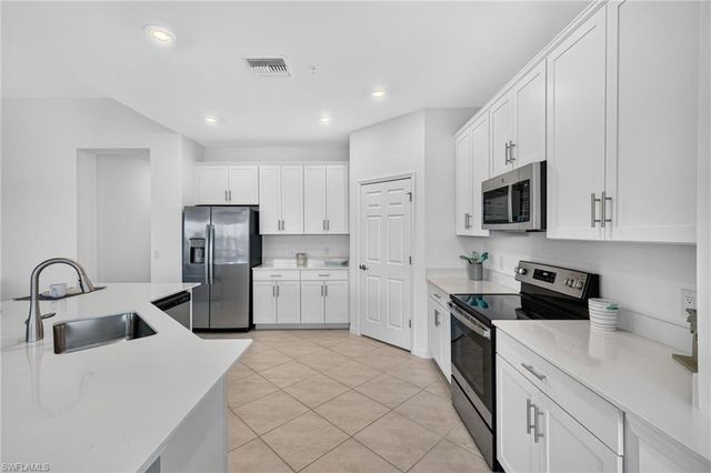 12051 Santaluz DR 201, Fort Myers, FL 33913