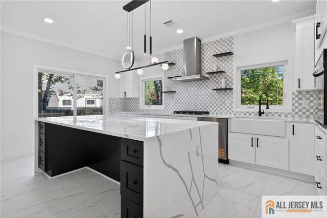202 Willow Avenue, Piscataway, NJ 08854
