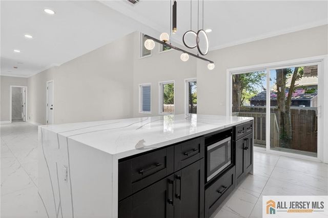 202 Willow Avenue, Piscataway, NJ 08854