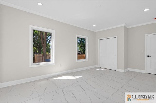 202 Willow Avenue, Piscataway, NJ 08854