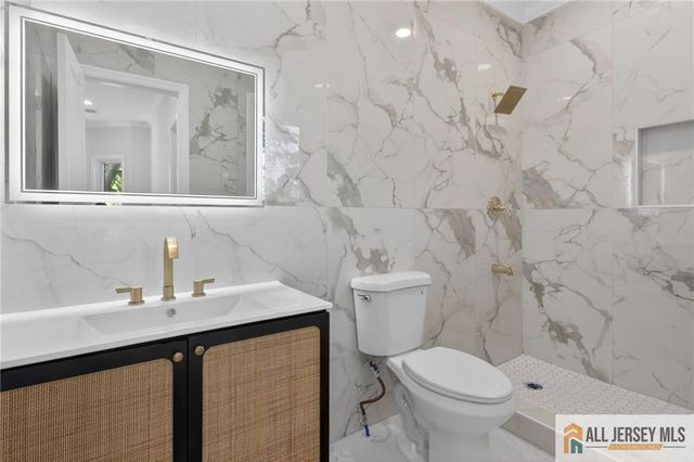 202 Willow Avenue, Piscataway, NJ 08854