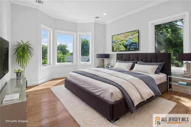 202 Willow Avenue, Piscataway, NJ 08854