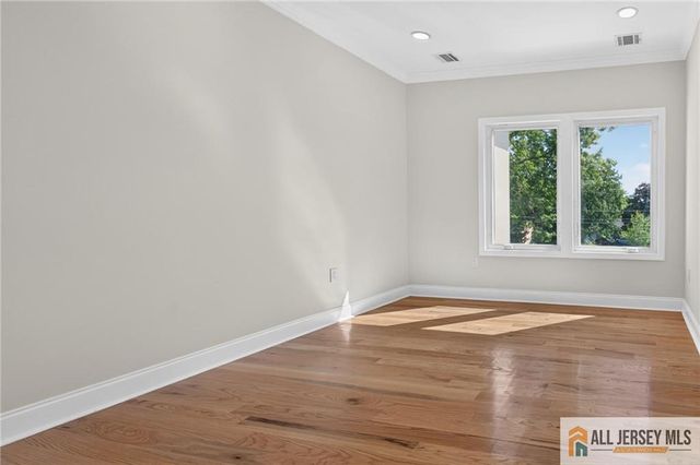 202 Willow Avenue, Piscataway, NJ 08854