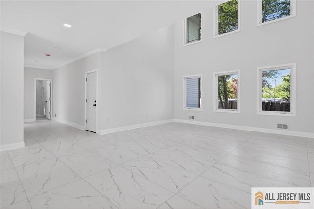 202 Willow Avenue, Piscataway, NJ 08854