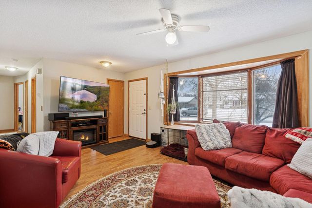 3255 116th Lane NW, Coon Rapids, MN 55433