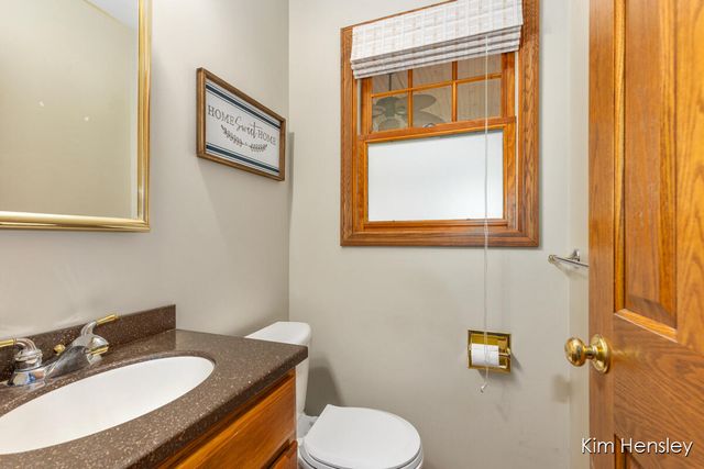 1594 Louva Court, Belding, MI 48809