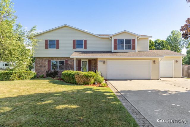 1594 Louva Court, Belding, MI 48809